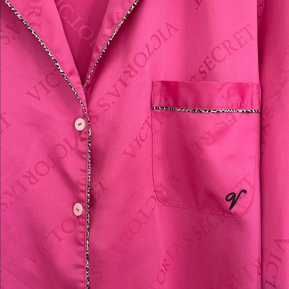 Victoria’s Secret pajama set with leopard detail, size extra large. - Picture 3 of 9